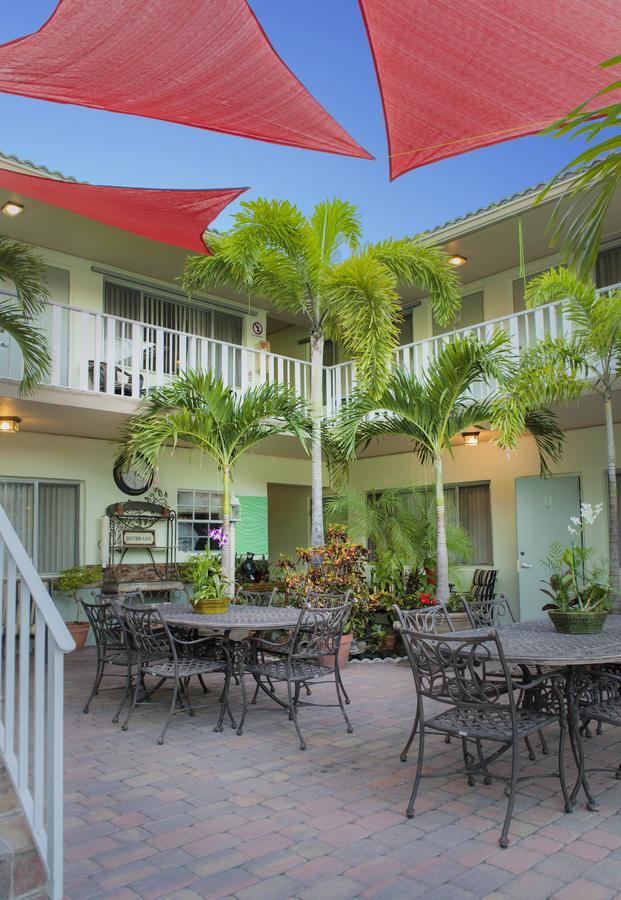 The Big Coconut Guesthouse - Gay Men'S Resort Форт Лодърдейл Екстериор снимка